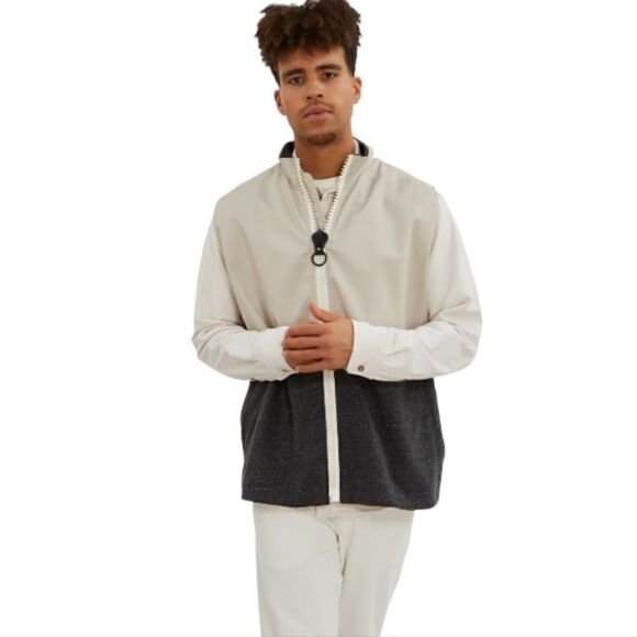 NWOT Environmentally Conscious Outfitters Vest - Picture 2 of 7